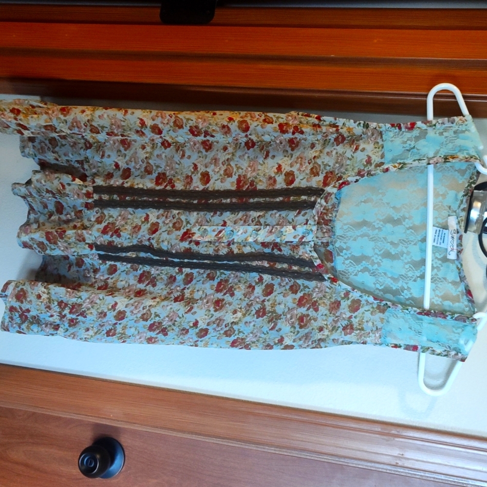 Lacey tank top